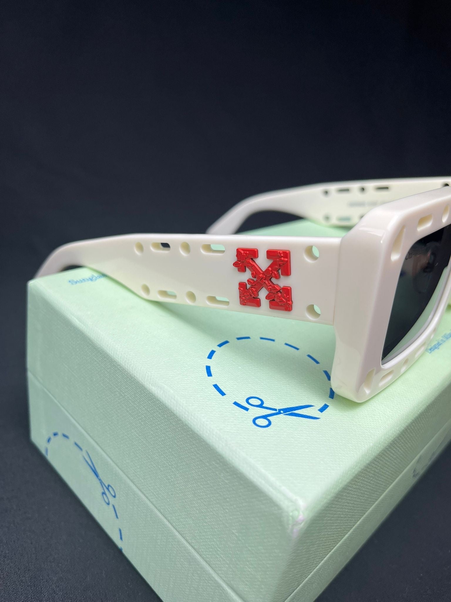 Off-White™ White Arrow Logo Sunglasses