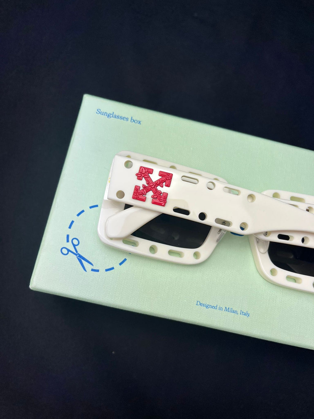 Off-White™ White Arrow Logo Sunglasses