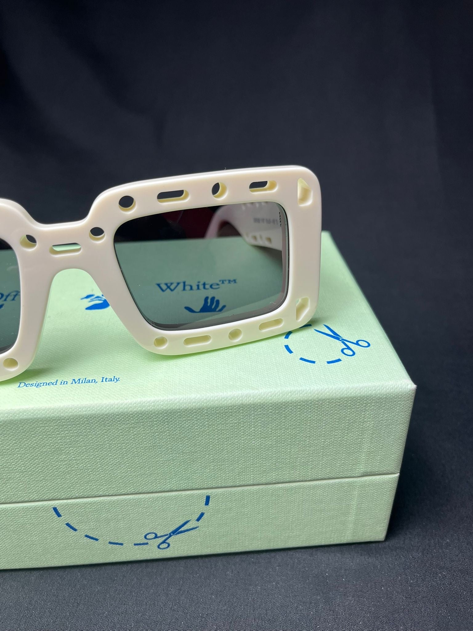 Off-White™ White Arrow Logo Sunglasses