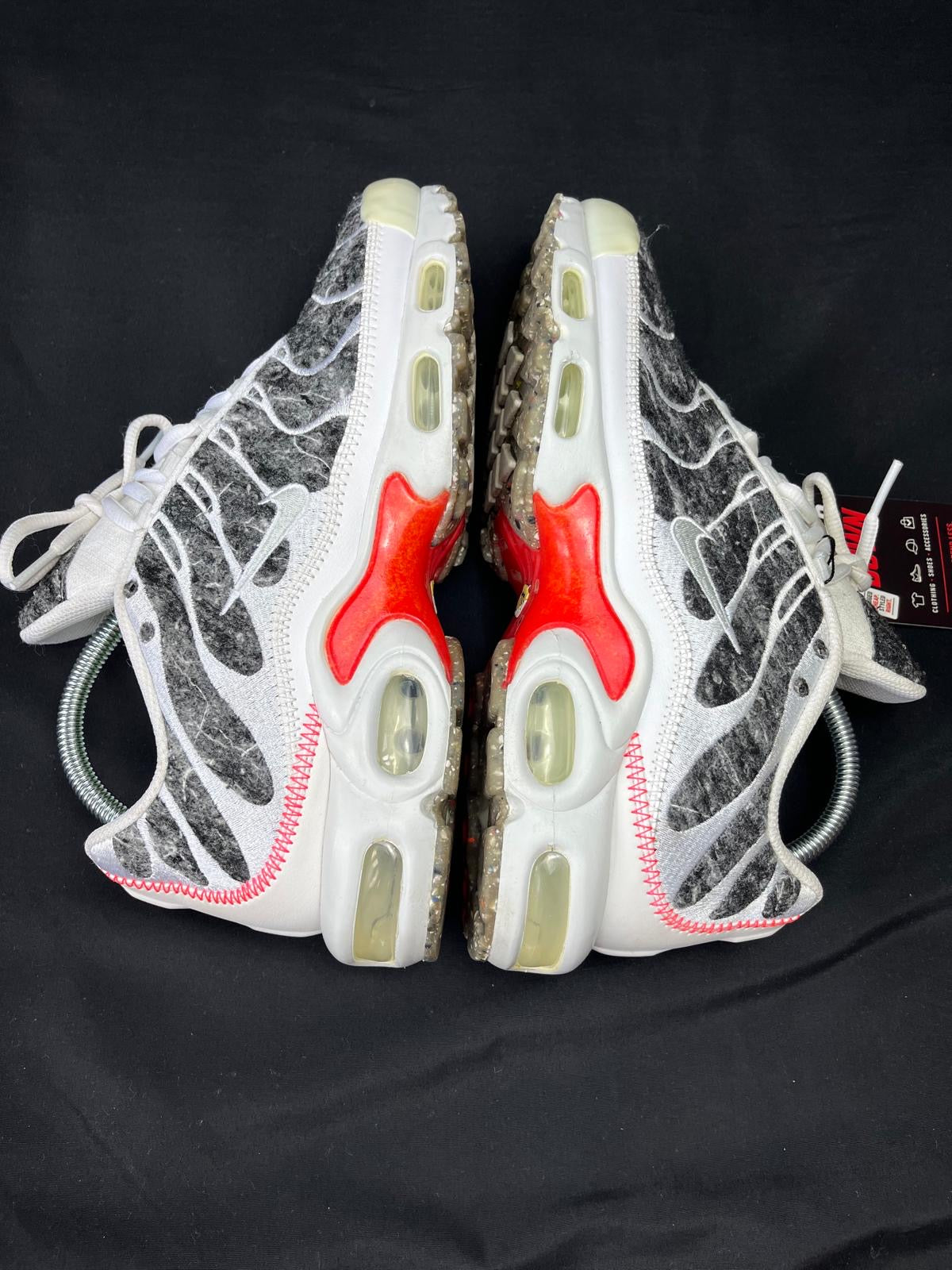 Nike Air Max Plus TN Grey White Red
