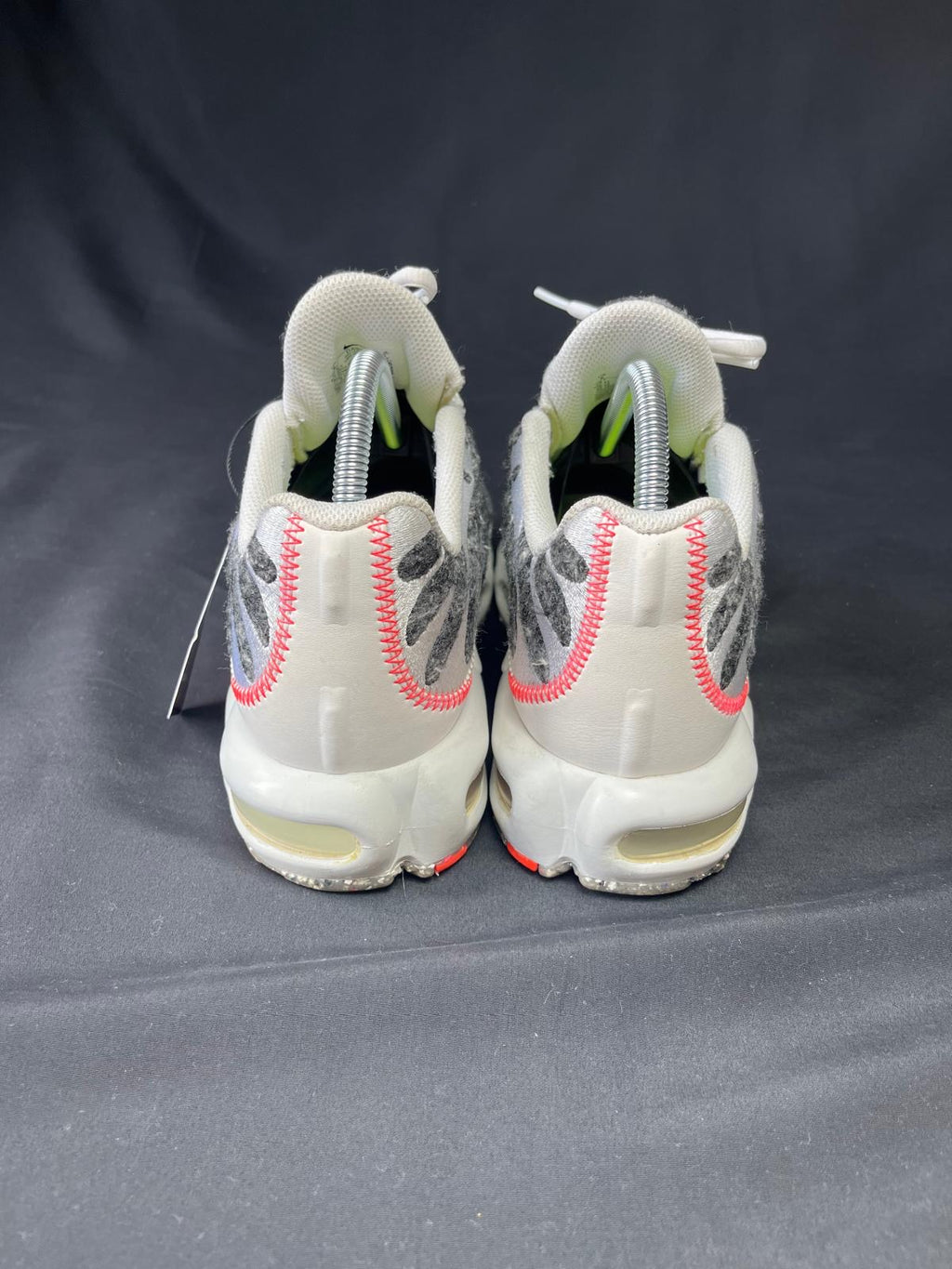 Nike Air Max Plus TN Grey White Red
