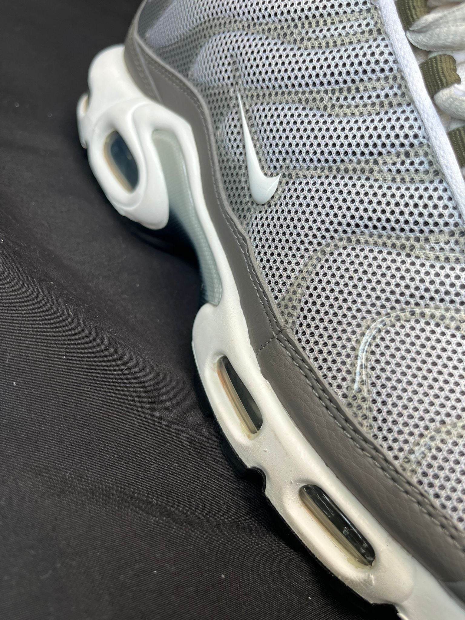 Nike Air Max Plus Light Grey Green