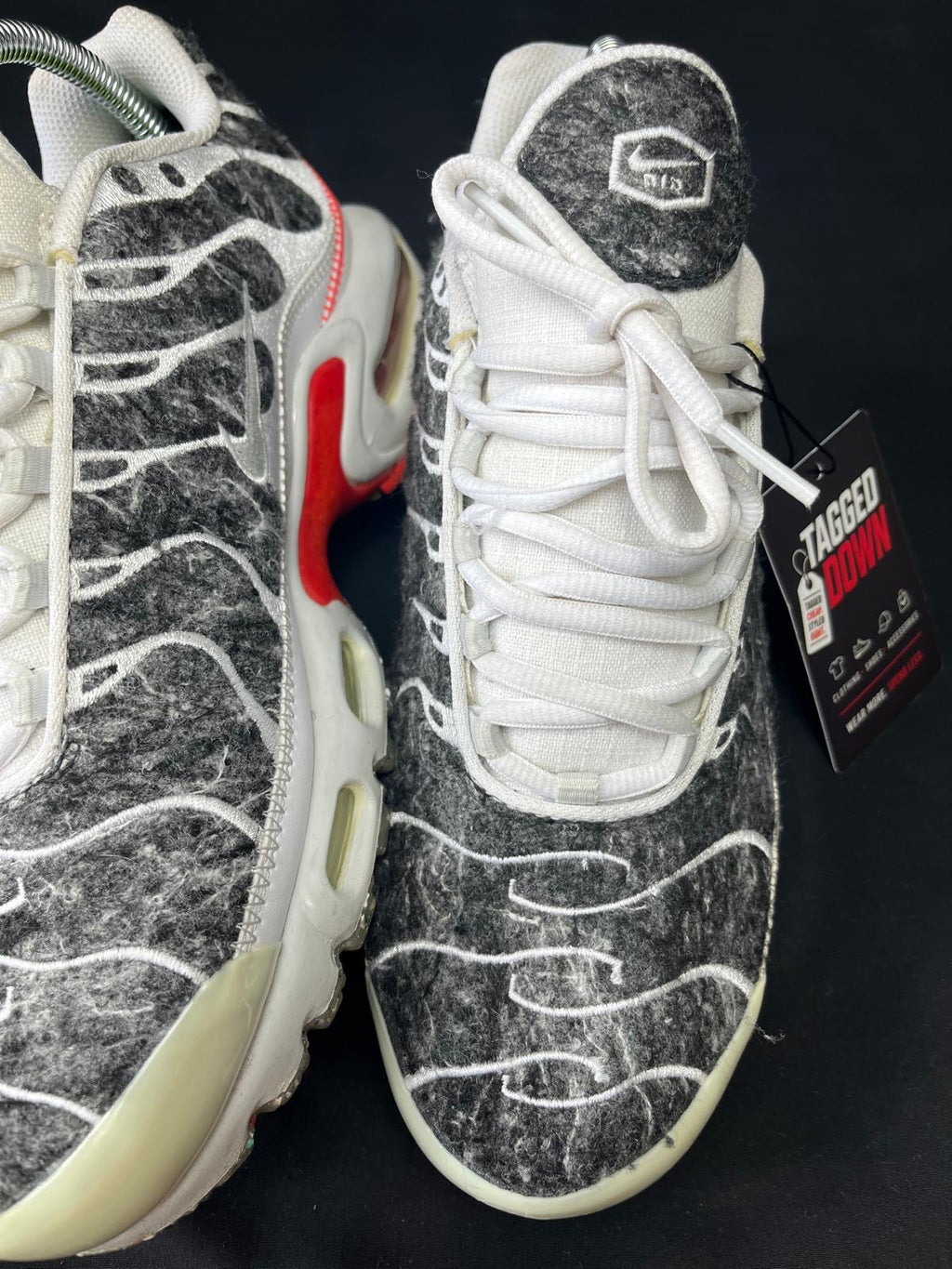 Nike Air Max Plus TN Grey White Red