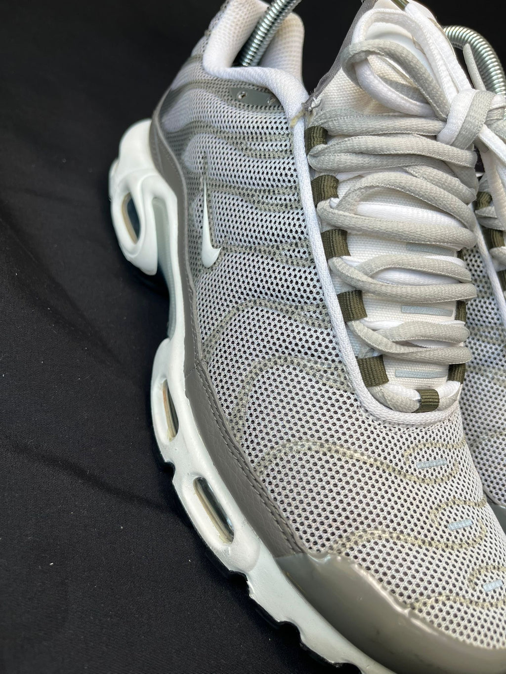 Nike Air Max Plus Light Grey Green