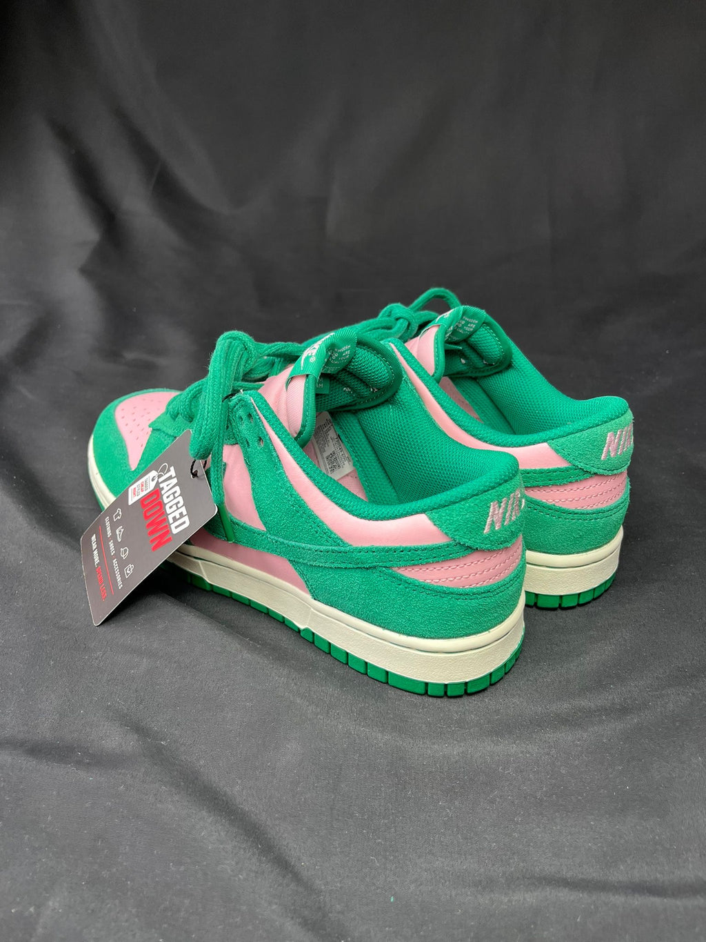 Nike Dunk Low Active Fuchsia Trainers