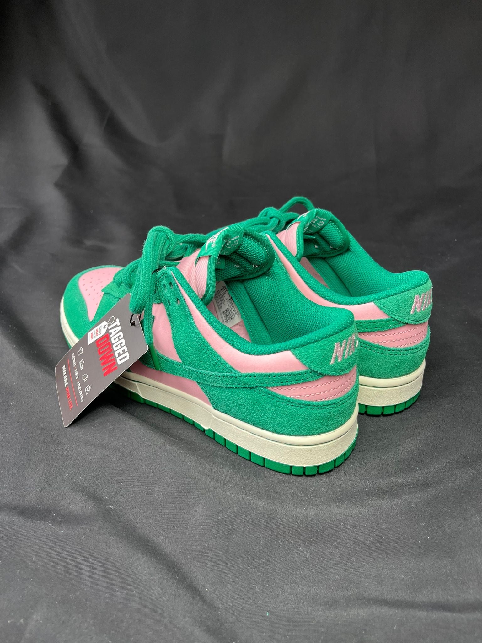 Nike Dunk Low Active Fuchsia Trainers