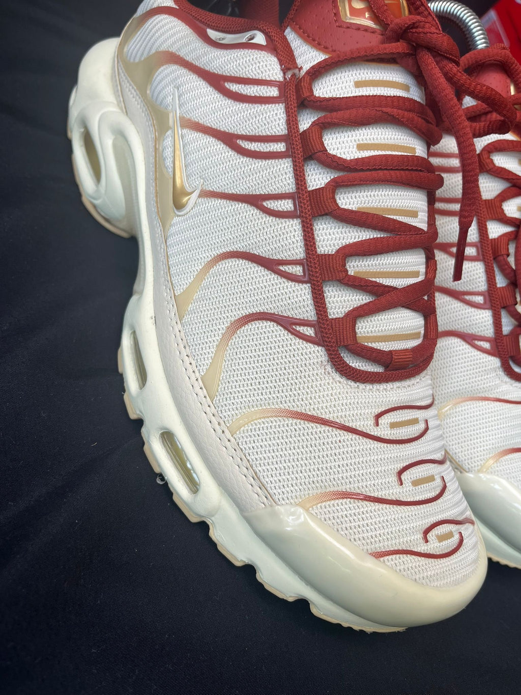 Nike Air Max Plus Cream Red
