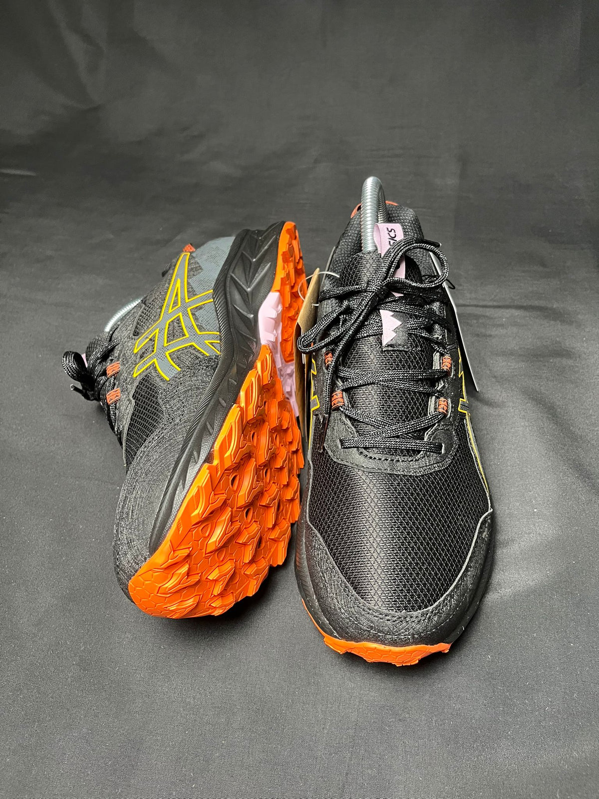 ASICS Venture