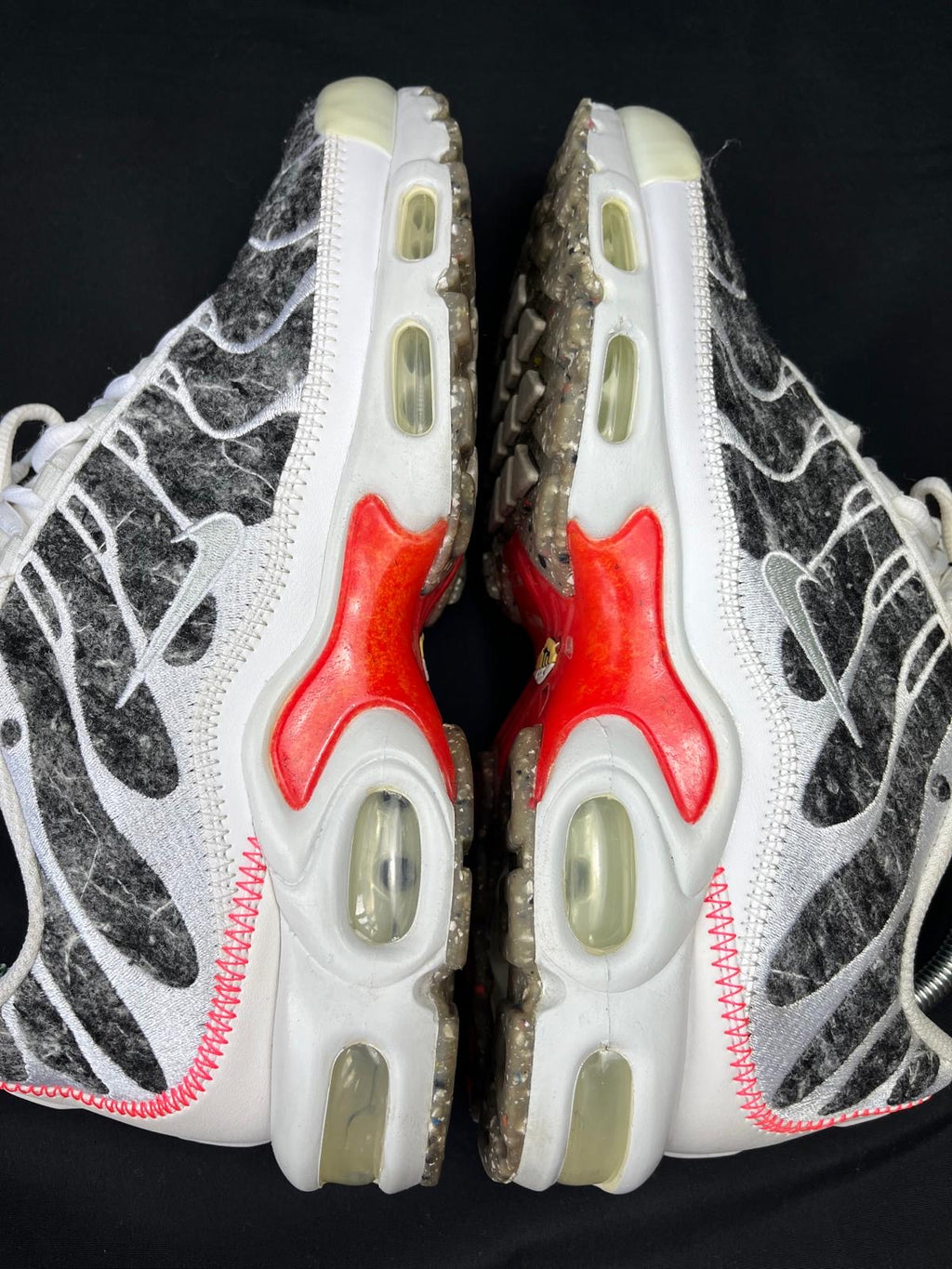 Nike Air Max Plus TN Grey White Red