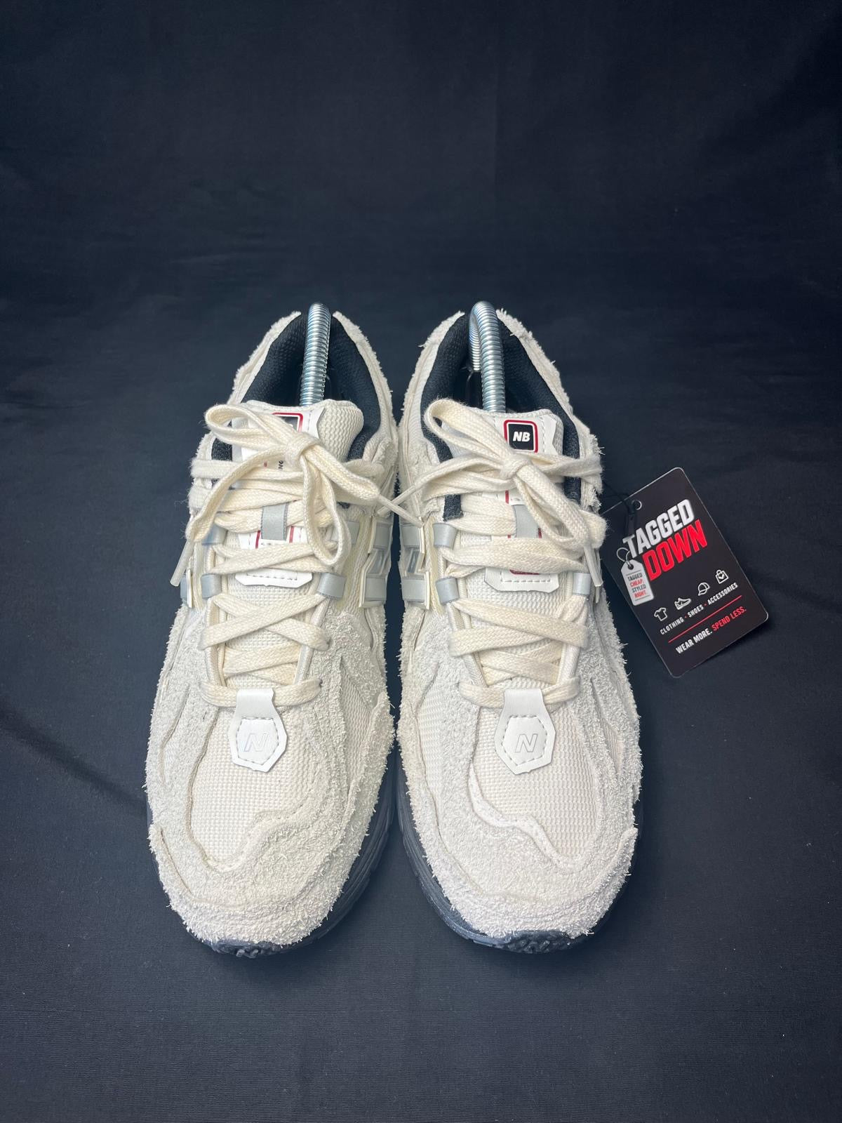 New Balance 1906D Trainers – Cream / Grey –