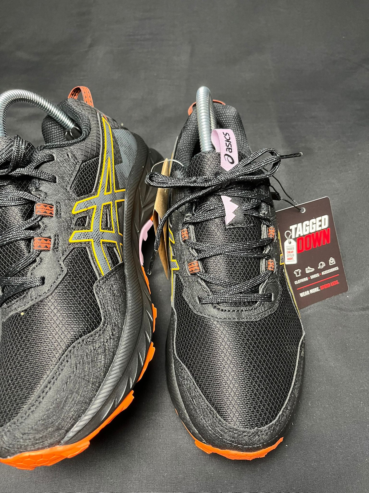 ASICS Venture