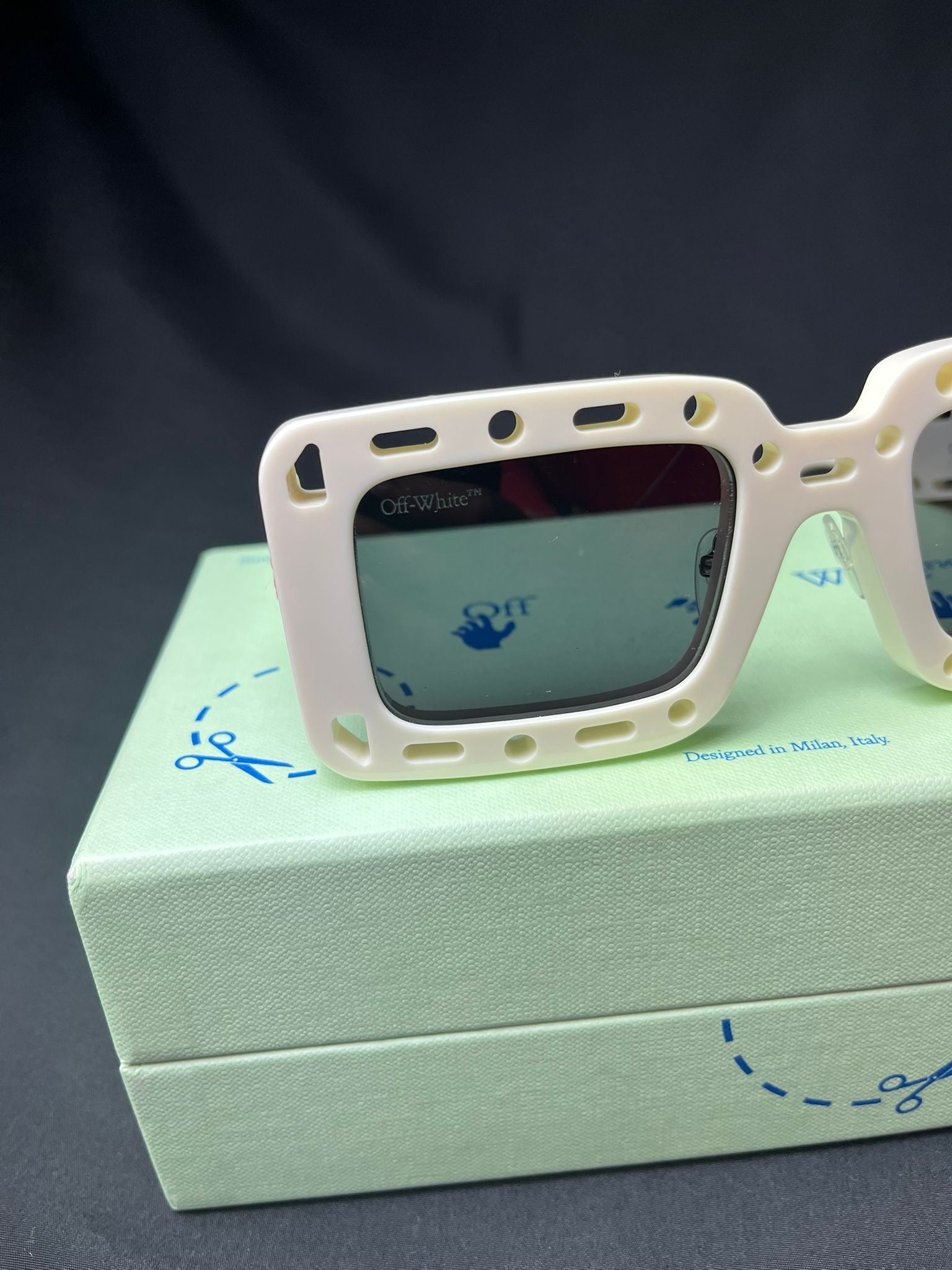 Off-White™ White Arrow Logo Sunglasses