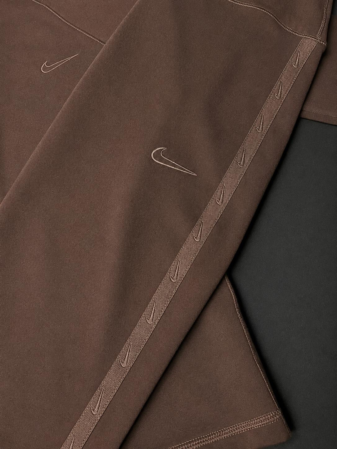 Nike Women’s Brown Jacket & Leggings Set