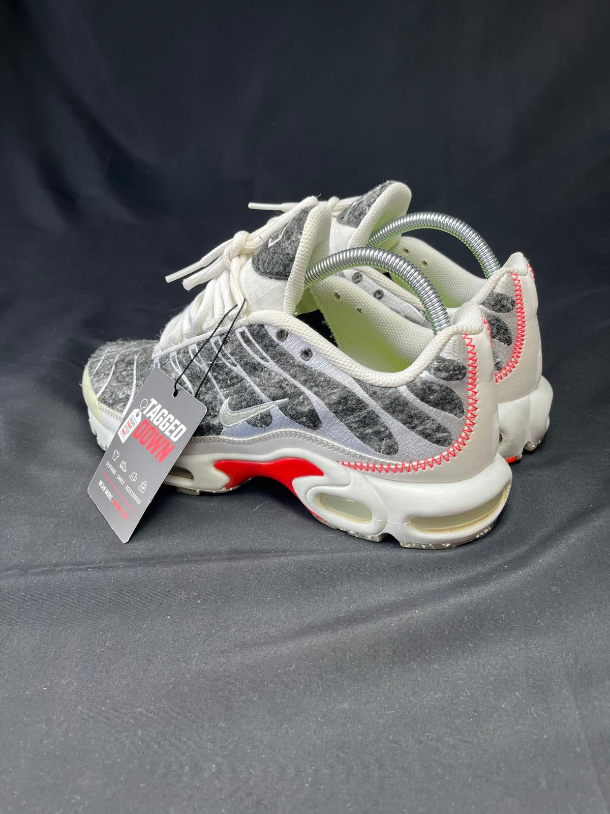 Nike Air Max Plus TN Grey White Red