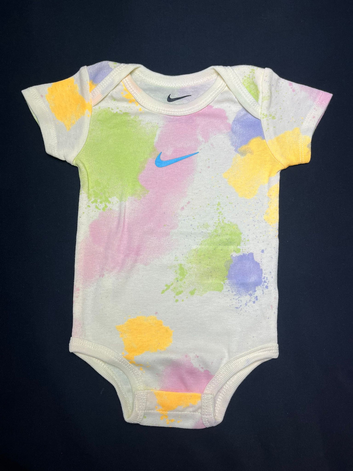 Nike Baby 3 Piece Paint Splash Gift Set Pink