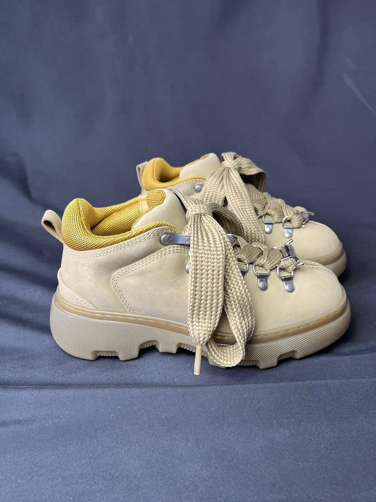 Women’s Burberry Leather Low Ankle Boots – Beige