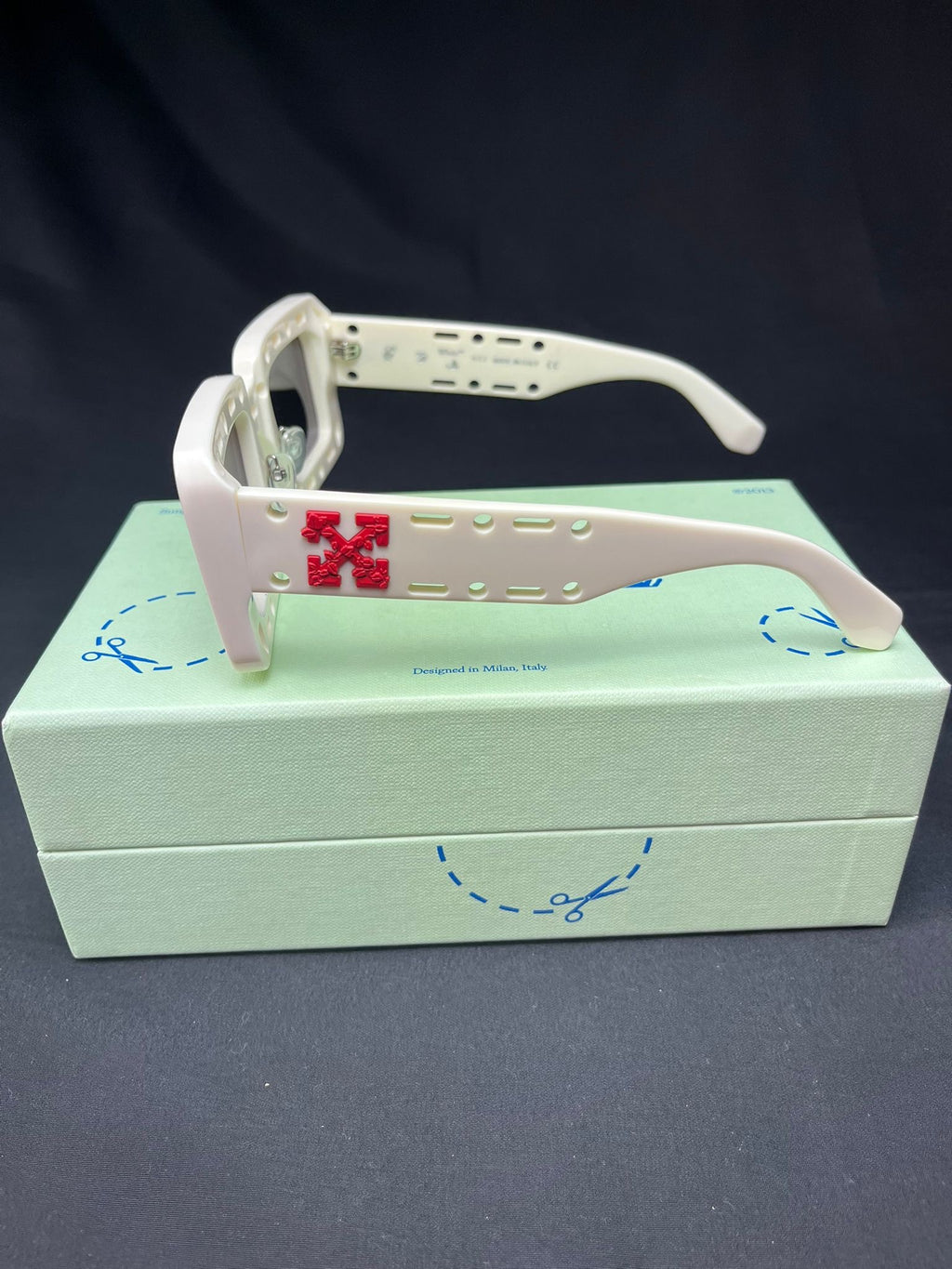 Off-White™ White Arrow Logo Sunglasses