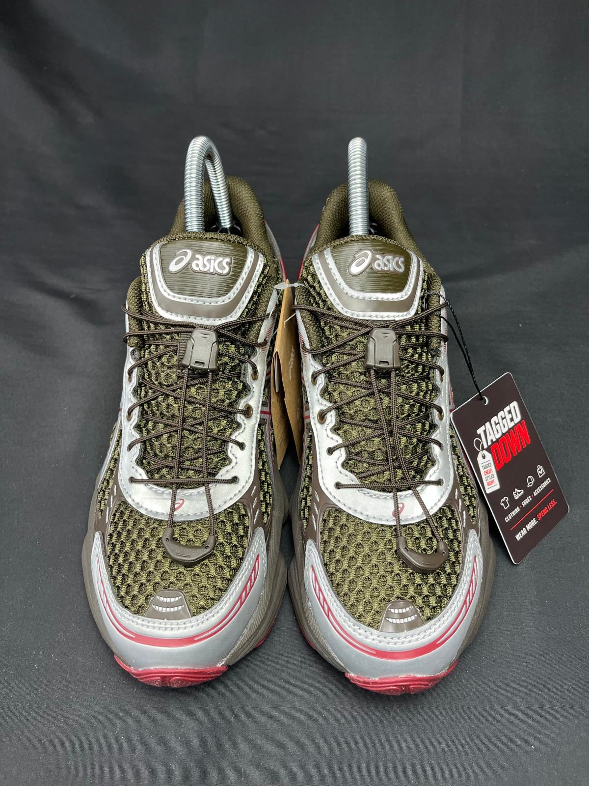 ASICS GEL-KINETIC Trainers – Khaki/Red