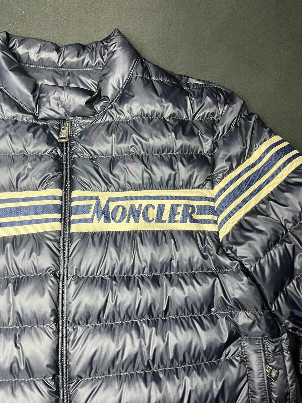 Moncler Renald Lightweight Down Jacket – Navy