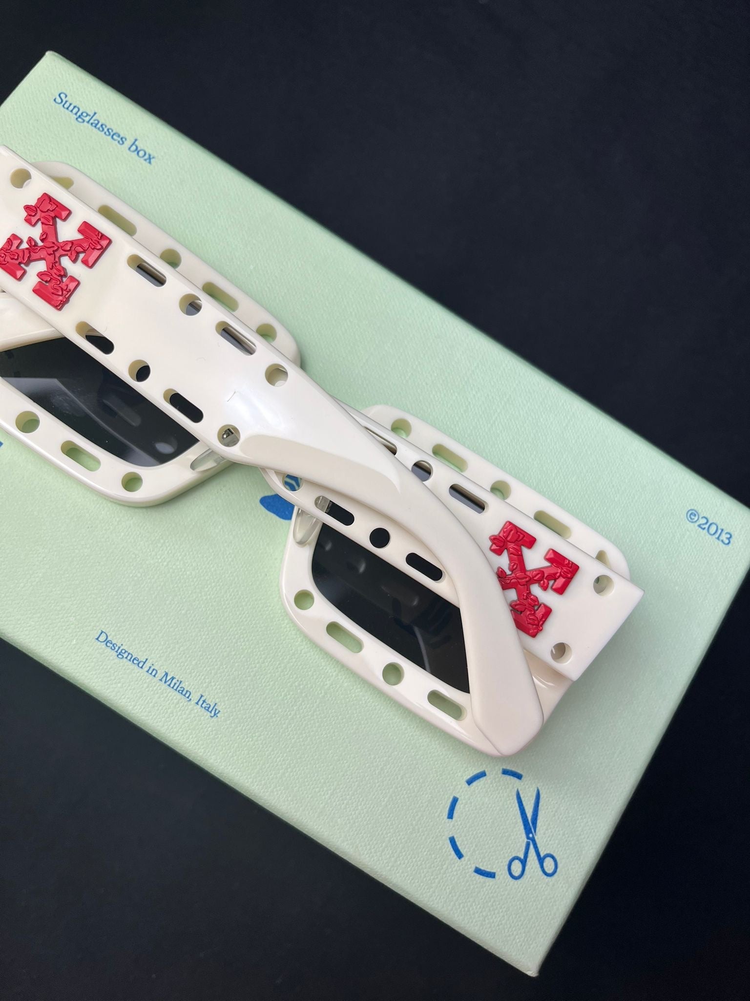 Off-White™ White Arrow Logo Sunglasses