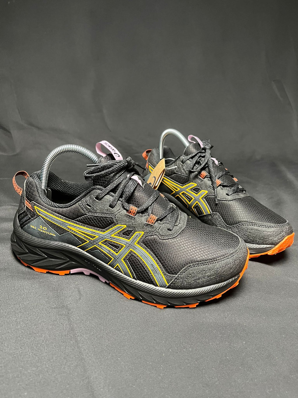 ASICS Venture