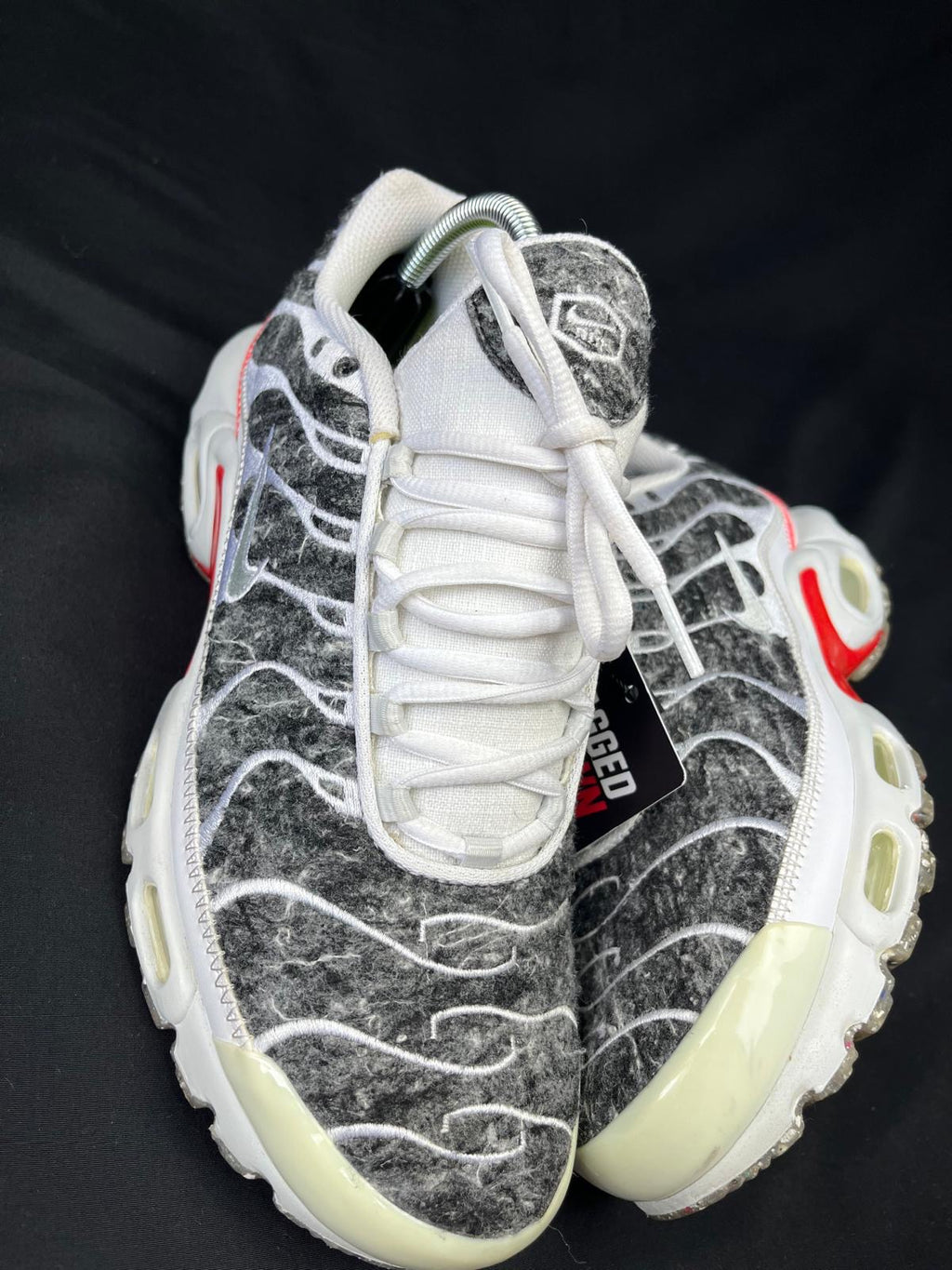 Nike Air Max Plus TN Grey White Red