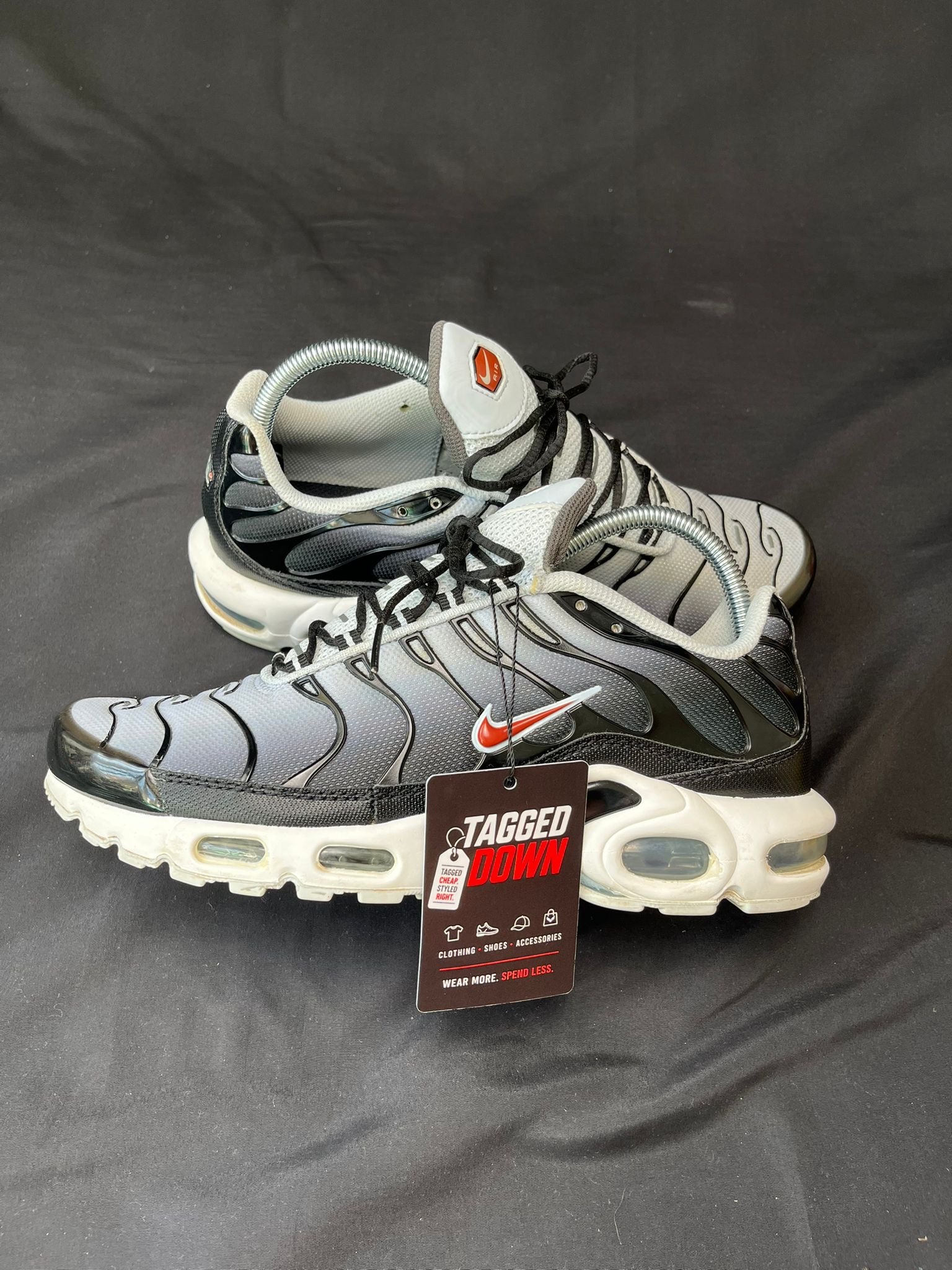 Nike Air Max Plus Black Blue Tint trainers UK Size 7
