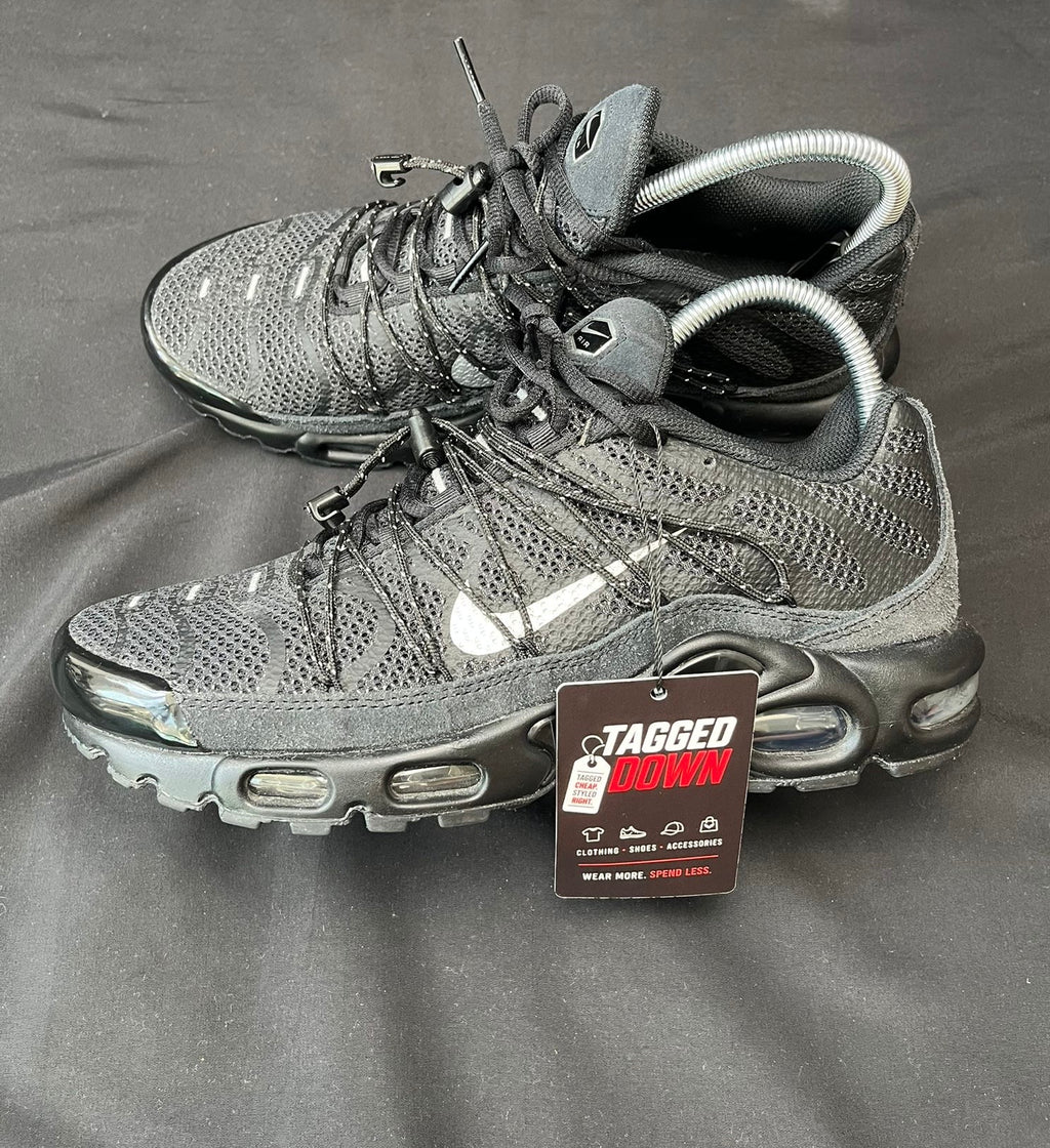 Nike Air Max Plus Utility Triple Black trainers UK Size 7