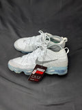 Authentic Nike Air Vapormax Flyknit Grey trainers, pre-owned in excellent condition with full-length Vapormax Air cushioning.